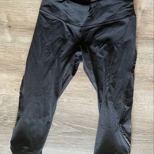 Black Lululemon cropped workout leggings